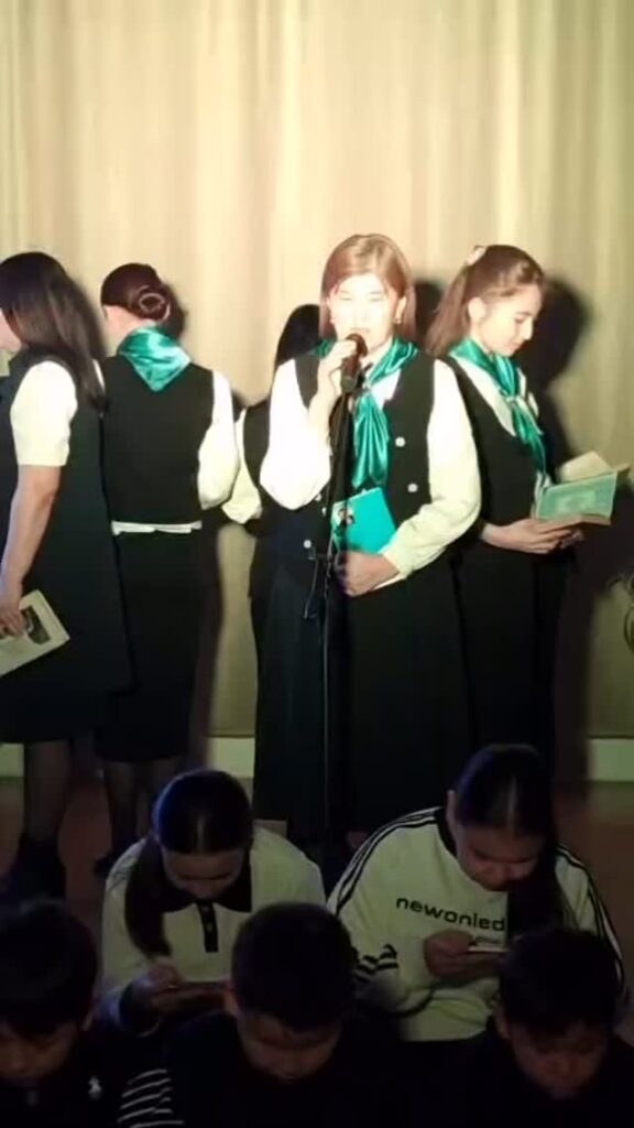 Ата-ана жиналысы барысында «Әлеуметтік желідегі бала: қадағалау мен сенім» тақырыбында…