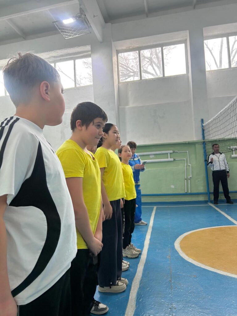 Мектебімізде дене шынықтыру апталығы аясында 5-сынып оқушылары (микс құрамда) арасында…